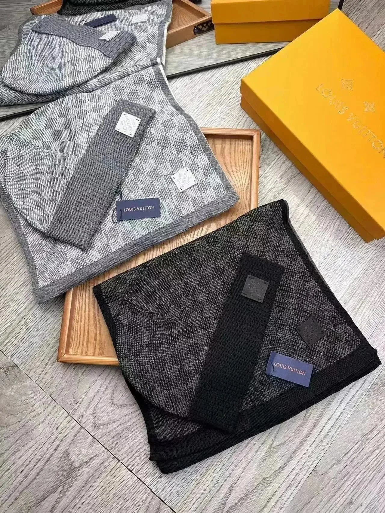 Louis Vuitton Unisex Checkerboard Scarf Beanie Hat With Letter Jacquard Fashionable And Warm Wool Hat Scarf For Men And Women