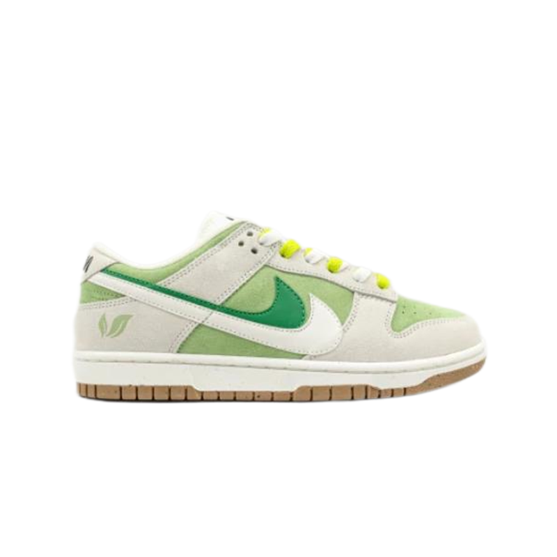 Nike SB Dunk Low Staple Panda Pigeon