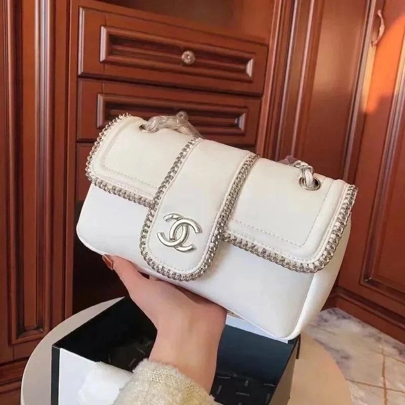 Chain around leather handbag Chanel White in Leather