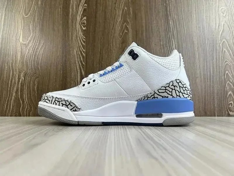 Nike Air Jordan 3 Retro UNC