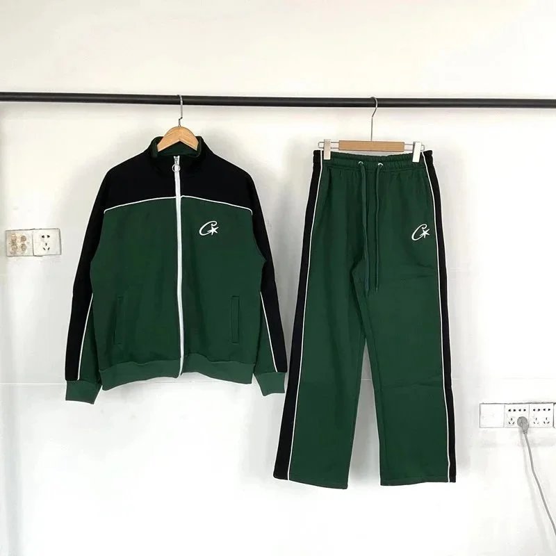 绿色套装