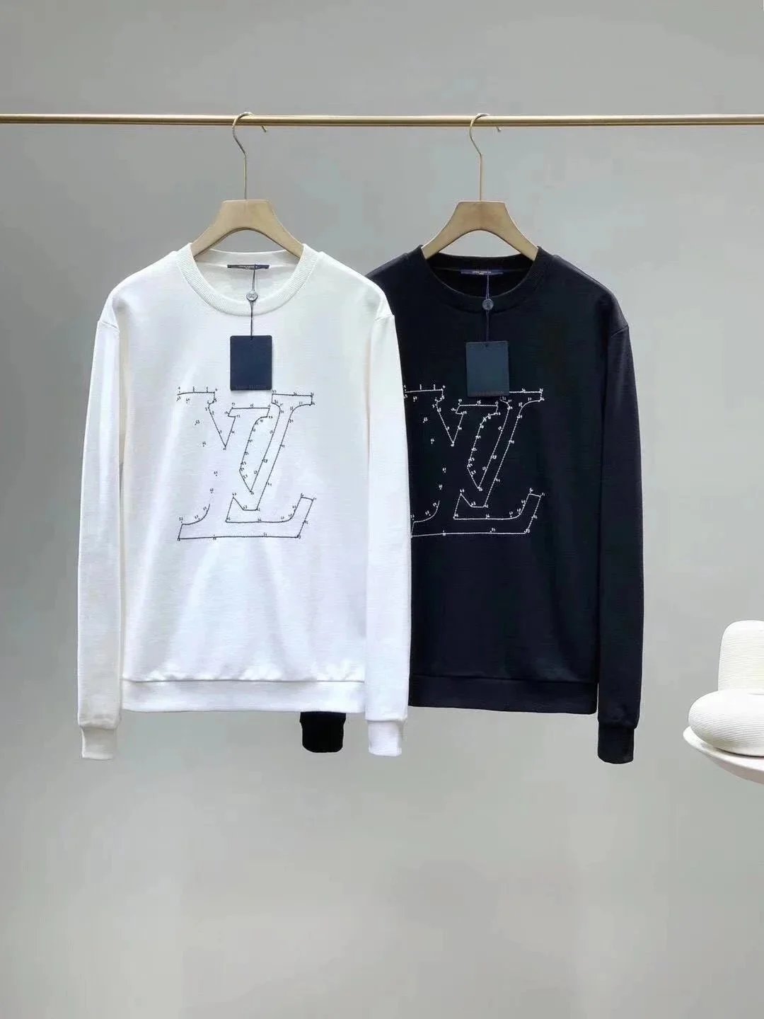 10（左）