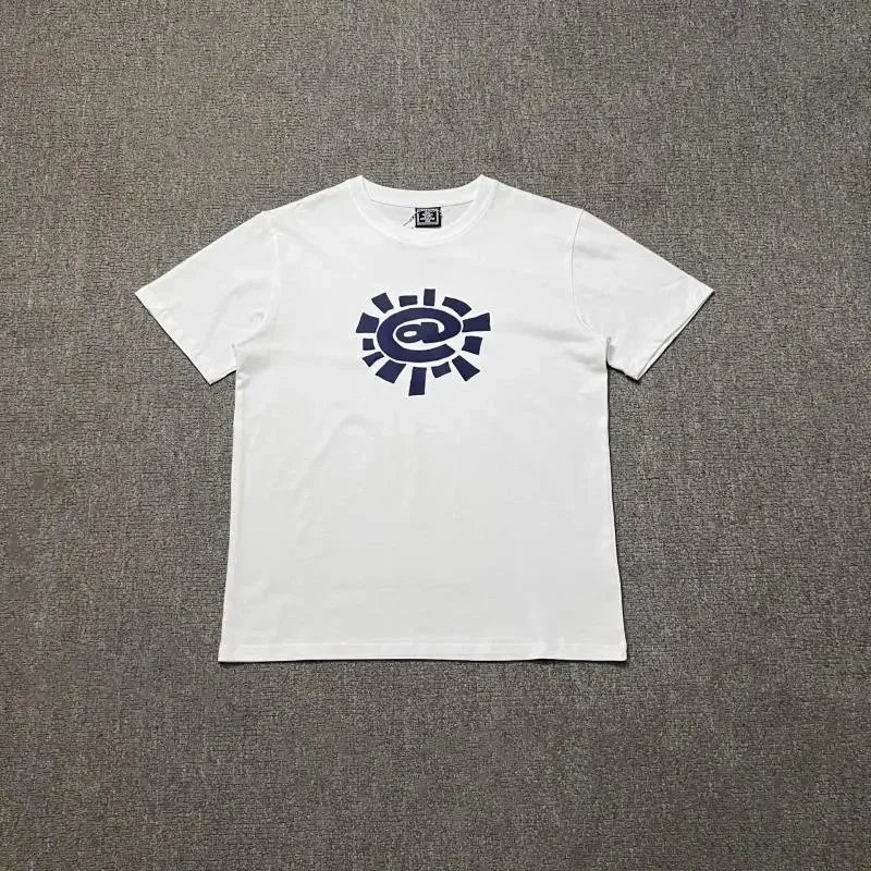 AD04 白黑