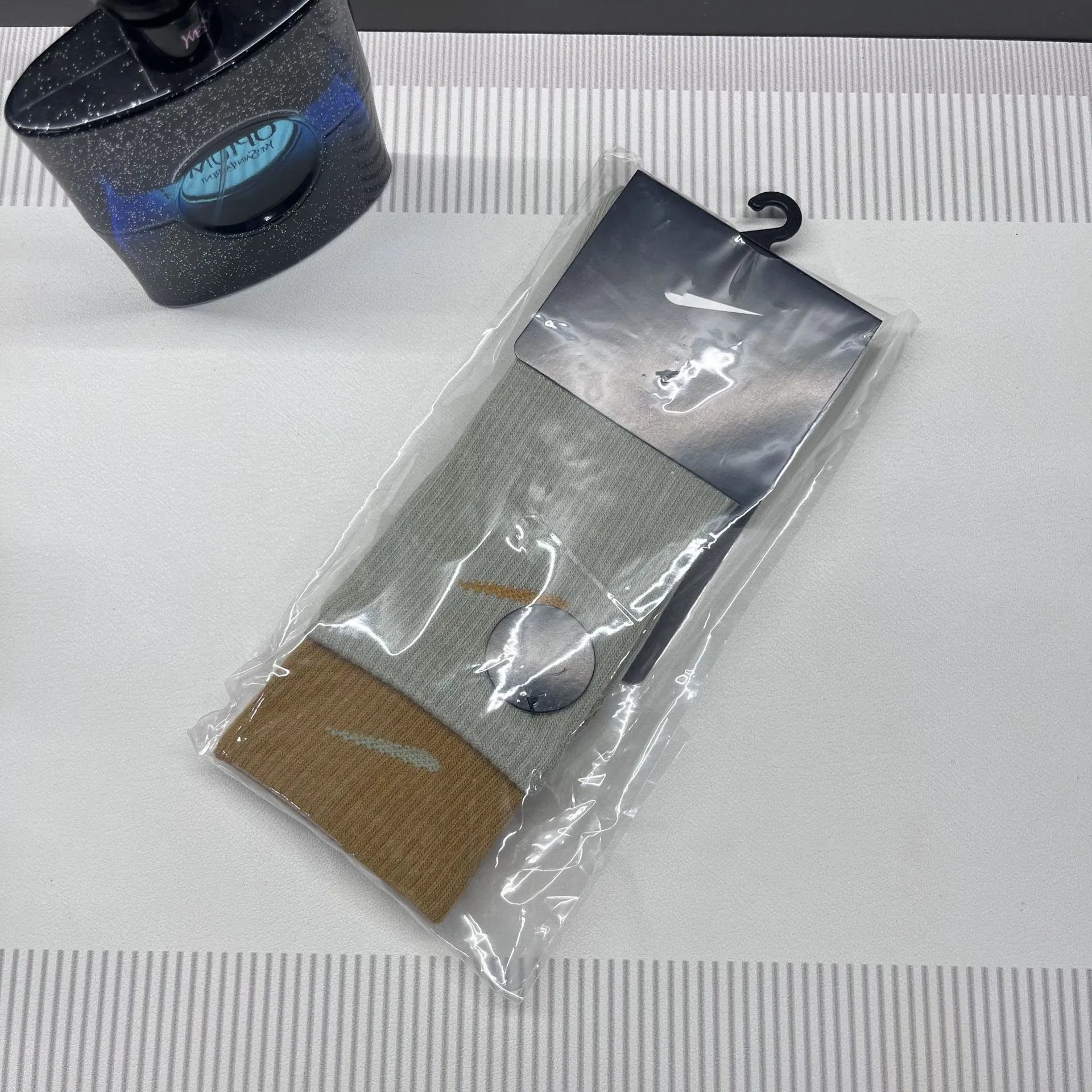 长筒双螺口浅绿