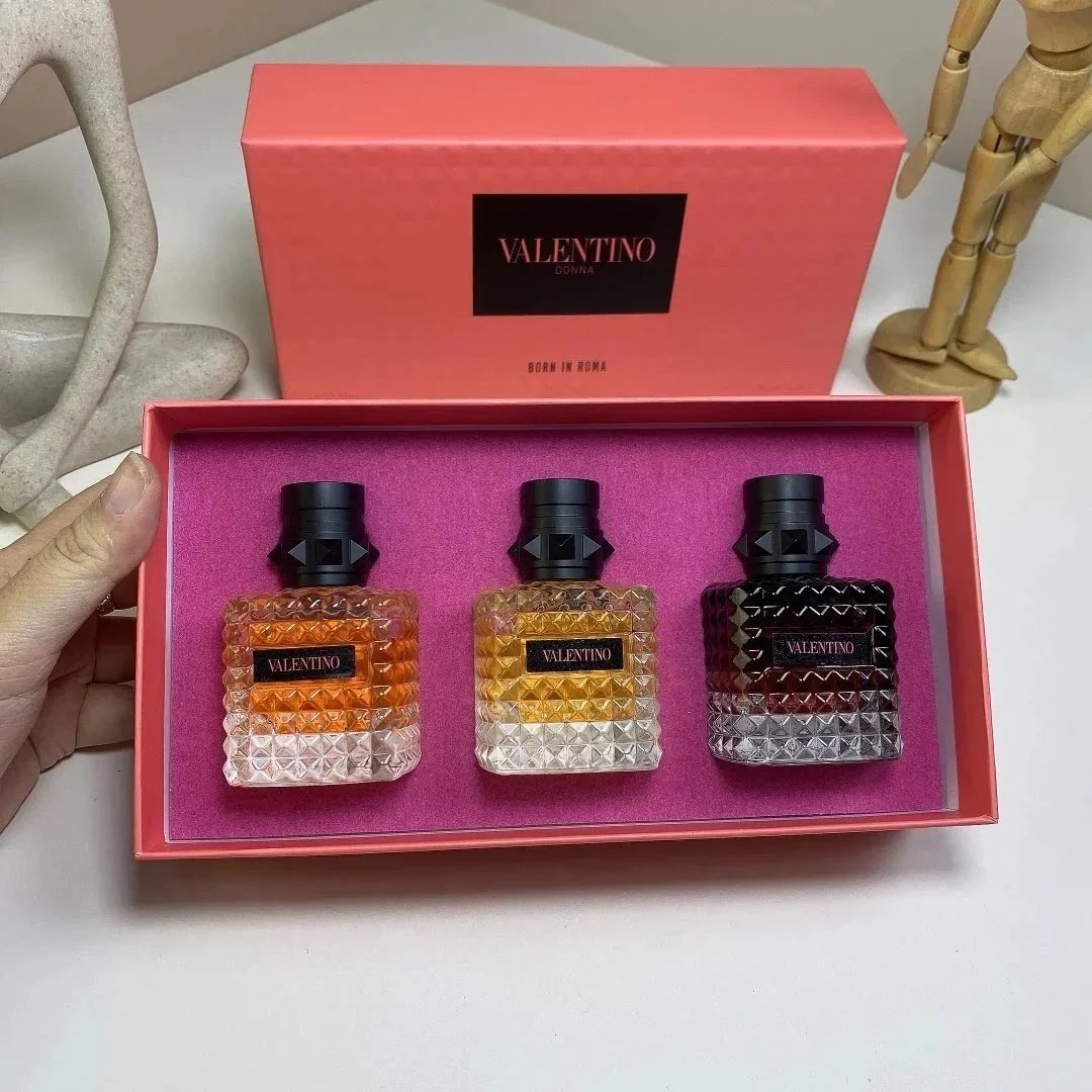 华伦天奴香水红盒-30ml*3带喷头