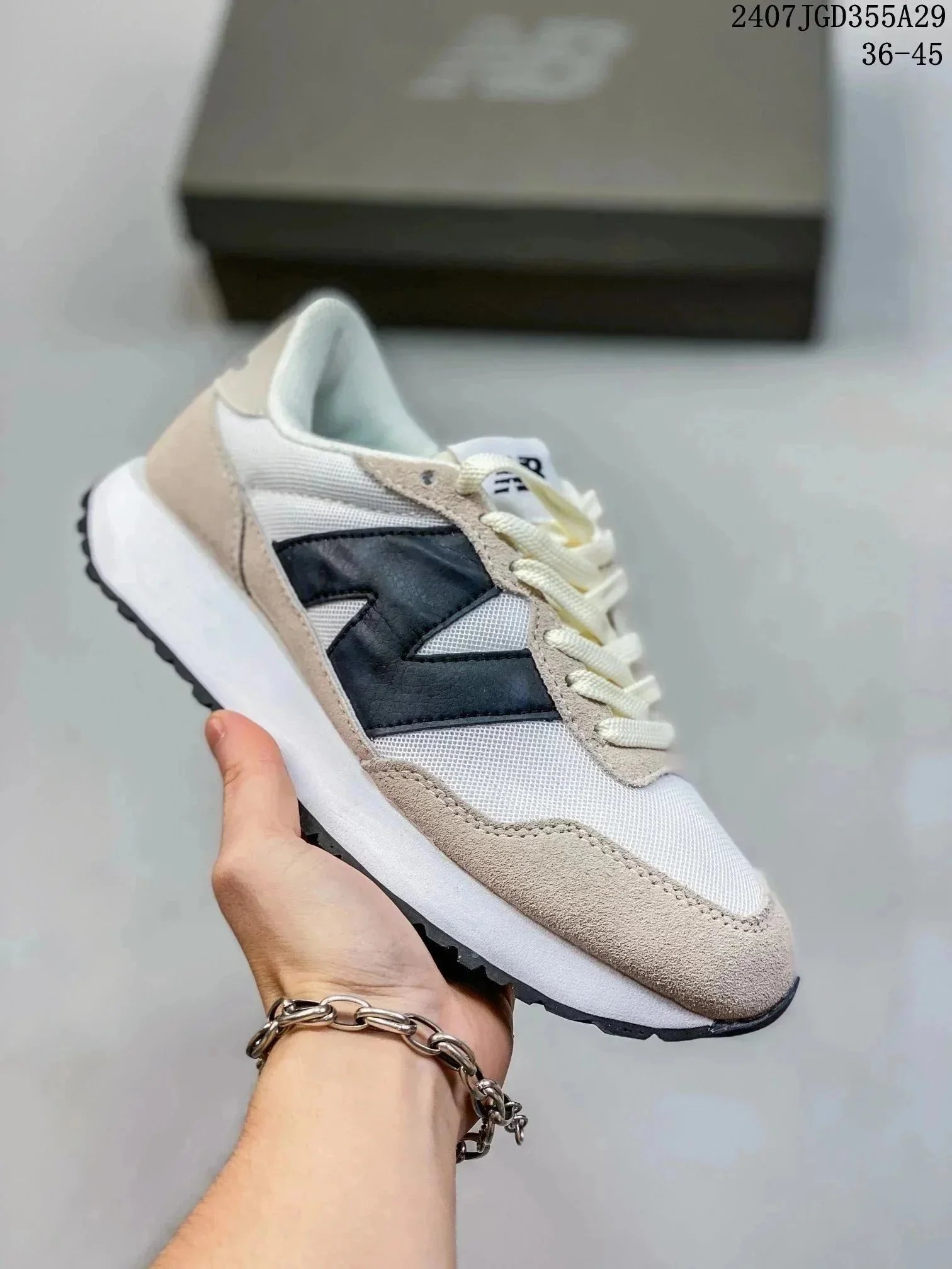 20卡其色