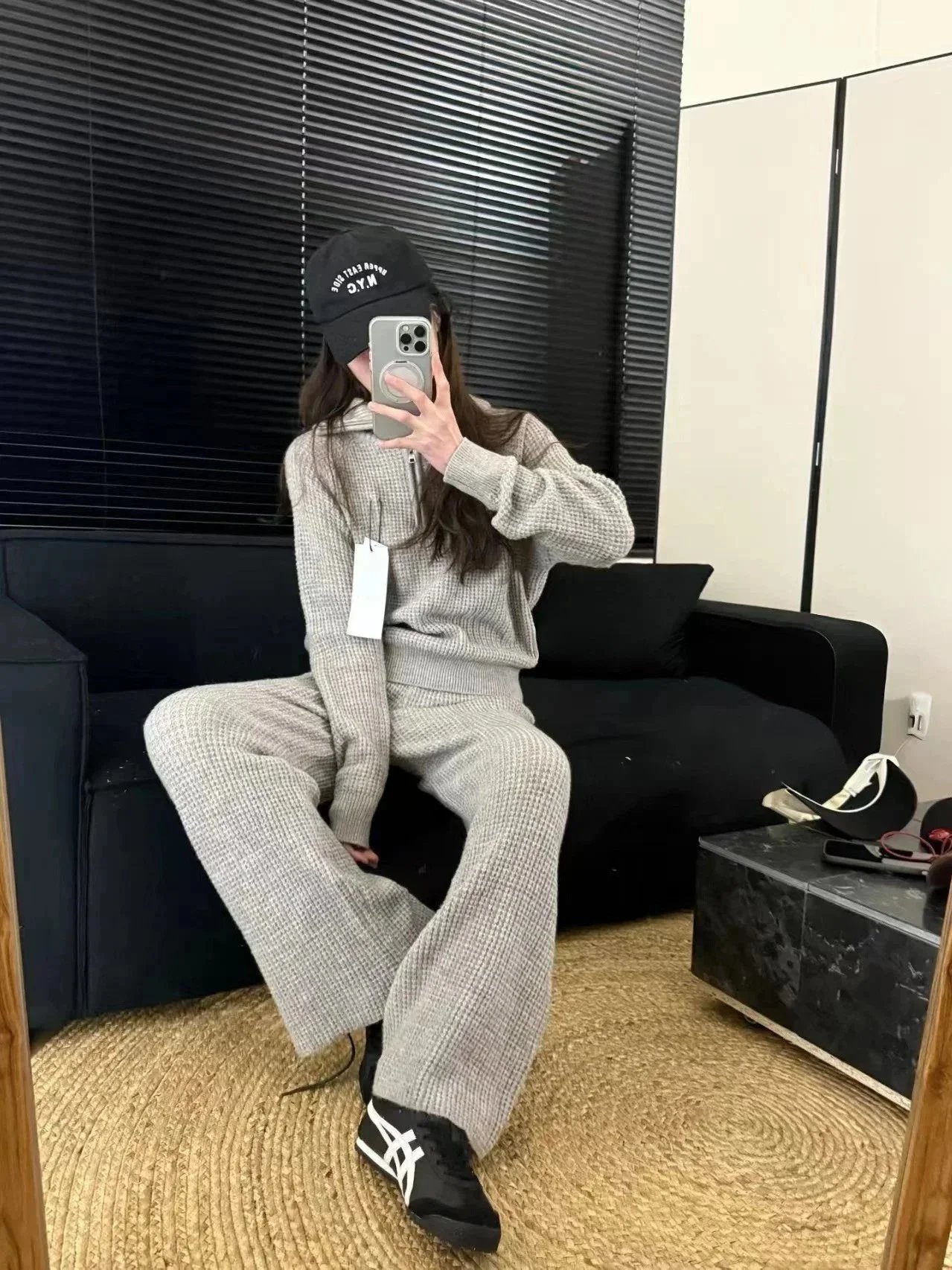 灰色套装