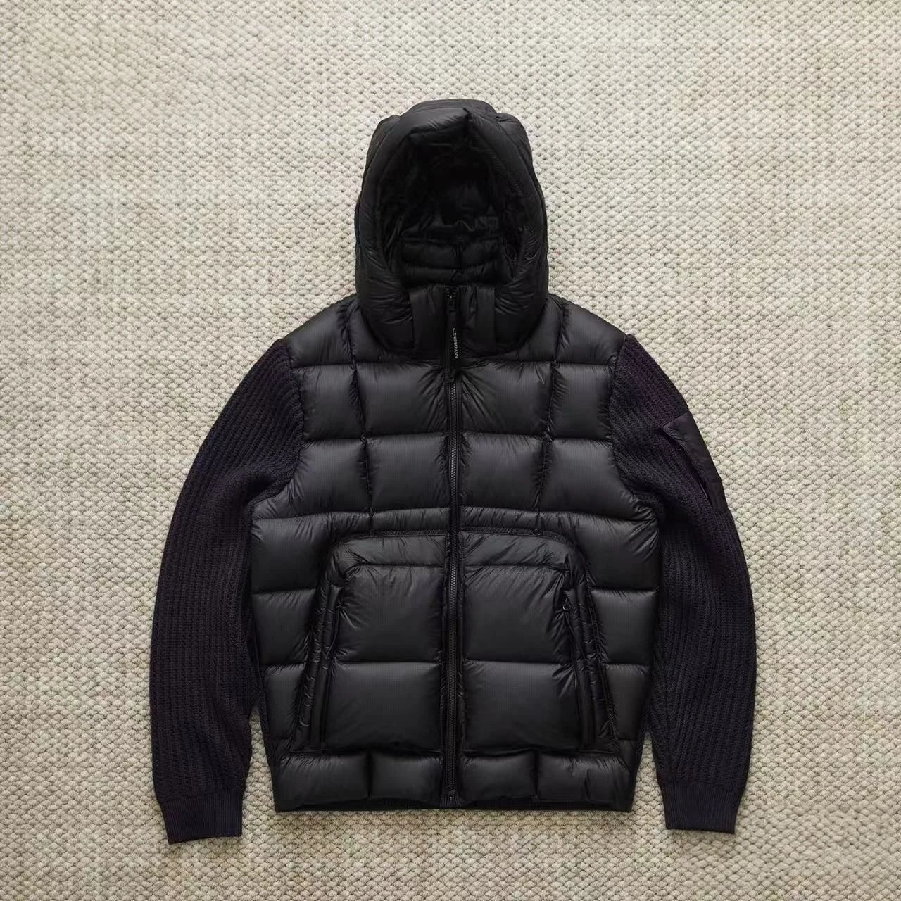 针织拼接羽绒服（90%白鸭绒）-黑·（15天内发货)